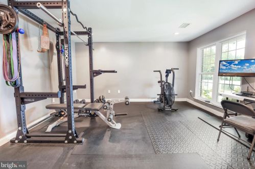 13439 Princedale Dr, Woodbridge VA  22193-3911 exterior