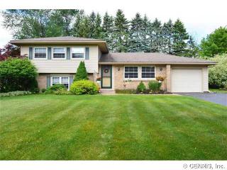 22 Cutter Dr, Rochester, NY 14624-4413