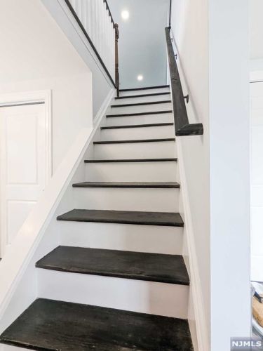 2 Elmwood Ter, Elmwood Park NJ  07407-1730 exterior