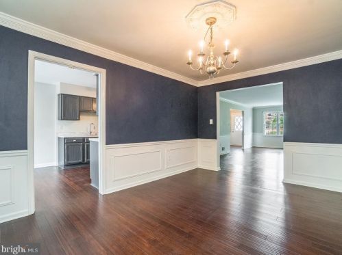 2836 Flagmaker Dr, Falls Church VA  22042-2203 exterior