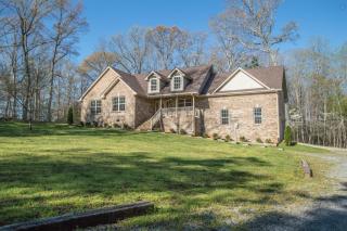 135 Pinewood Ln, Woodbury, TN 37190-5733