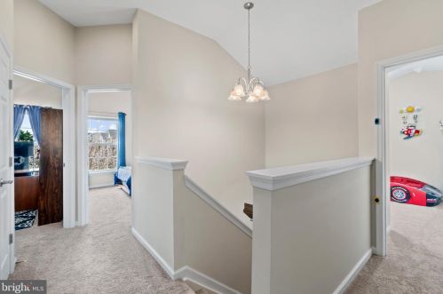 317 Baish Dr, Leesburg VA 20175-6149 exterior