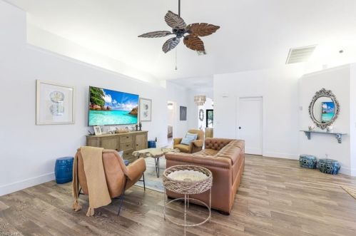 999 Valley Dr, Bonita Springs FL  34134-7438 exterior