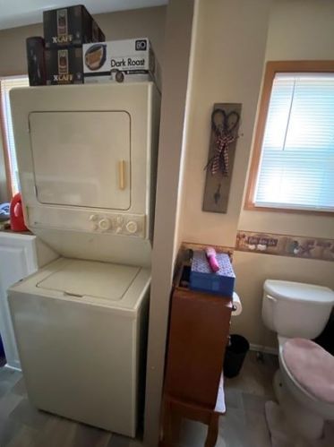 276 Oakland Ave, Hermitage PA  16146-2353 exterior