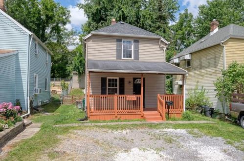 604 Aylesworth Ave, Bridgeville PA  15017-2906 exterior