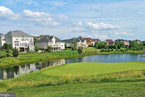 8373 Pedigrue Ct, Gainesville VA  20155-3240 exterior