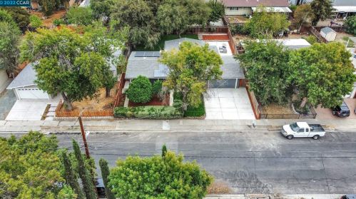 2766 Mayfair Ave, Concord CA  94520-4736 exterior