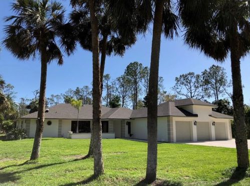 4220 5th Ave, Naples, FL 34119-1508