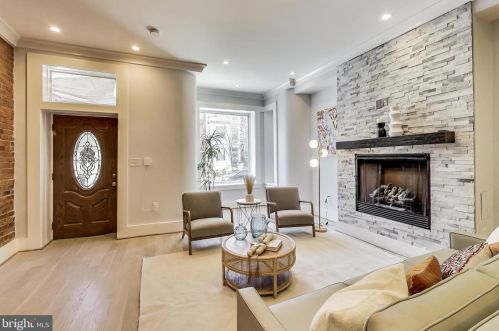 2119 1st St, Washington DC  20001-1004 exterior