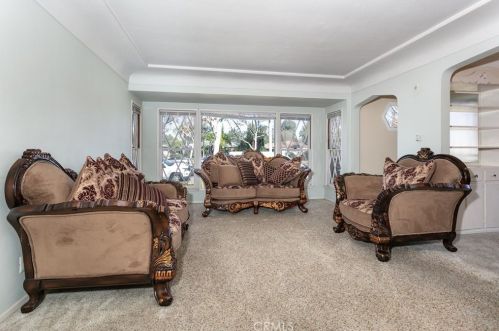 9718 Rosecrans Ave, Bellflower CA 90706-2464 exterior