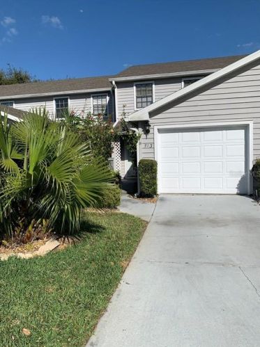 313 Orange Blossom Dr, Winter Haven, FL 33880-4608