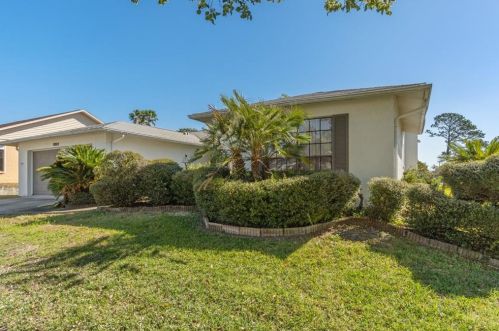 8802 Bermuda Ln, Port Richey, FL 34668-5950