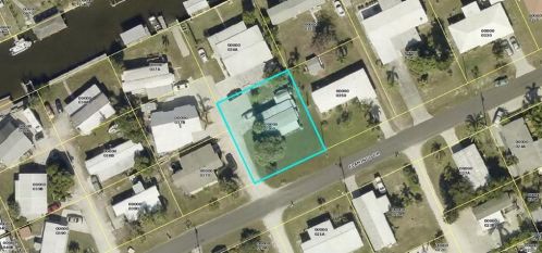 4812 Flamingo Dr, Saint James City, FL 33956-2816