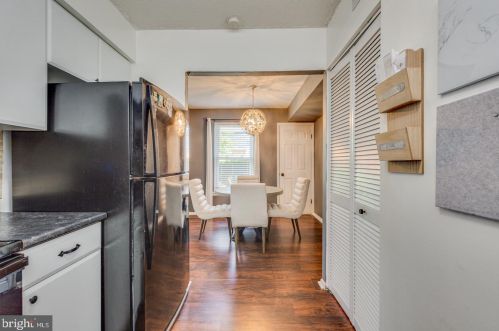 1120 Harbour Dr, Palmyra NJ  08065-1206 exterior