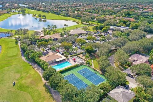 2092 Crestview Way, Naples FL  34119-3306 exterior