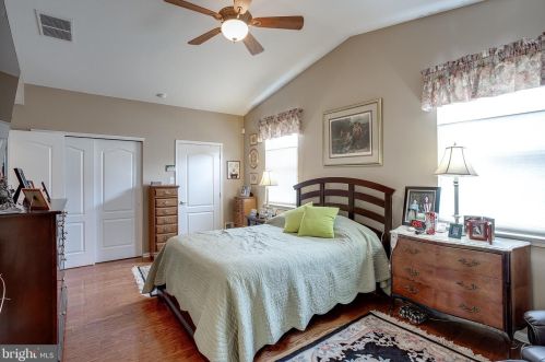 7 Osprey Ln, West Deptford NJ  08086-1809 exterior