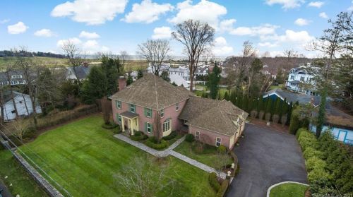 160 Rose Hill Rd, Southport, CT 06890-1351