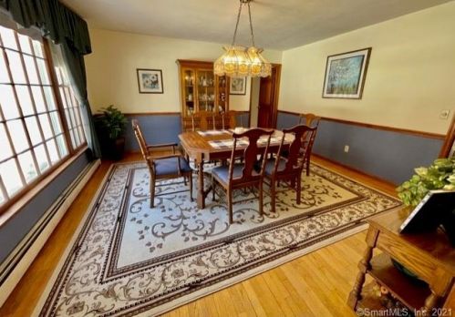 20 Kellogg St, Bethel CT  06801-1638 exterior