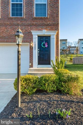 16005 Greymill Manor Dr, Haymarket, VA 20169-4961
