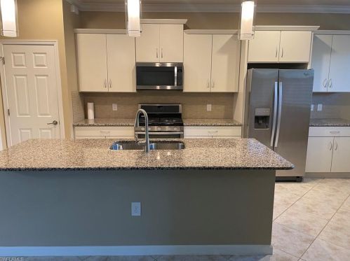 16117 Camden Lakes Cir, Naples FL  34110-2880 exterior