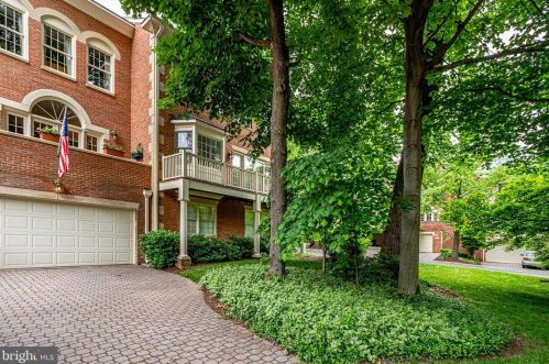 110 Gresham Pl, Falls Church VA  22046-3440 exterior