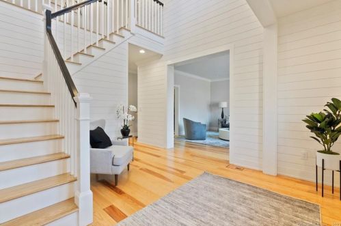 58 Chestnut Hill Rd, Stamford, CT 06903-4028