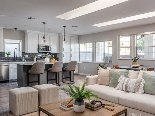 143 Vine St, Lake Nacimiento CA  93446-3736 exterior