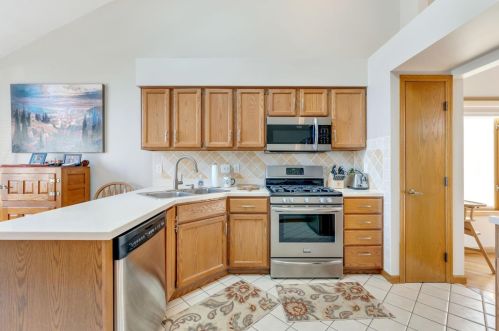 647 Brookside Dr, Crown Point IN  46307-4369 exterior