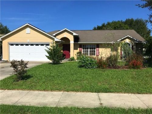 618 Woodview Dr, Tavares, FL 32778-5118