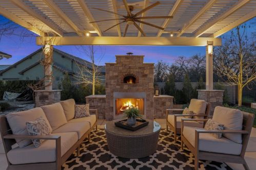 10817 Goldsborough Cir, Valley Home CA 95361-7649 exterior