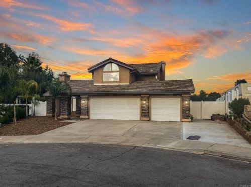 8861 Burkshire Pl, Lakeside, CA 92040-5063