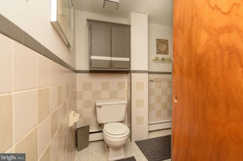 556 Leverington Ave, Philadelphia PA 19128-3314 exterior