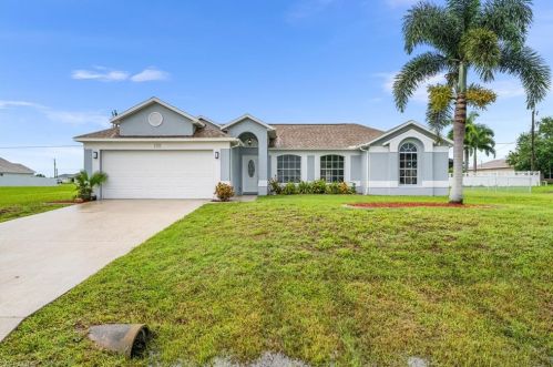 1715 2nd Ave, Cape Coral, FL 33909-5202