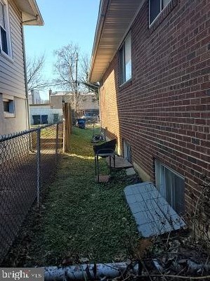 47 53rd Pl, Washington, DC 20019-6533