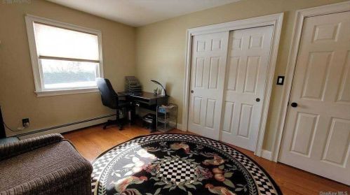 15 Mont Ave, Huntington Station NY 11746-6835 exterior