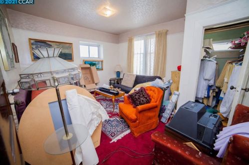 1523 28th Ave, Oakland CA  94601-1633 exterior