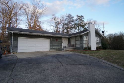 625 Kenwood Dr, Russell, KY 41169-1519