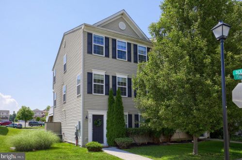 322 Pennshire Dr, Lancaster, PA 17603-8863