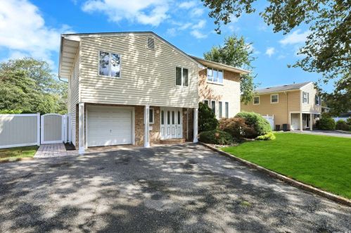 27 Catherwood Cres, Huntington Station, NY 11747-1547