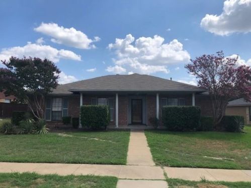1012 Gannon Dr, Plano TX  75025-2512 exterior