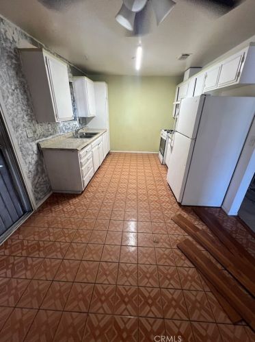 13695 Nahum Dr, Desert Hot Springs CA  92240-6019 exterior