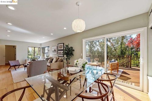 6730 Heartwood Dr, Oakland CA  94611-2337 exterior