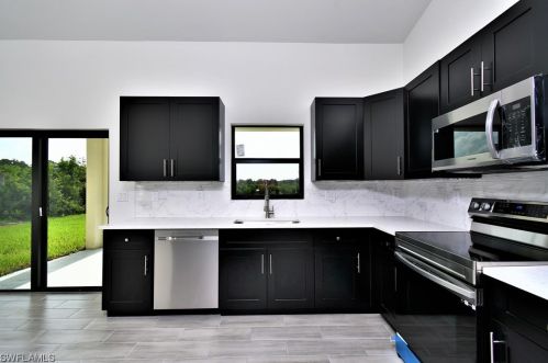 422 Progress Ave, Lehigh Acres FL 33974-0459 exterior