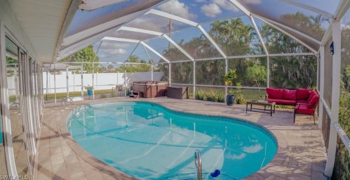 1414 43rd Ter, Cape Coral, FL 33904-7361