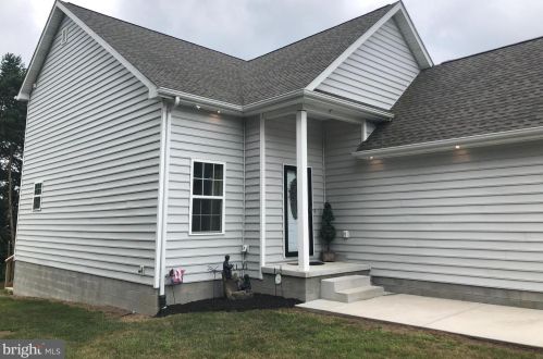 9144 Easter Ln, Seaford, DE 19973-8530
