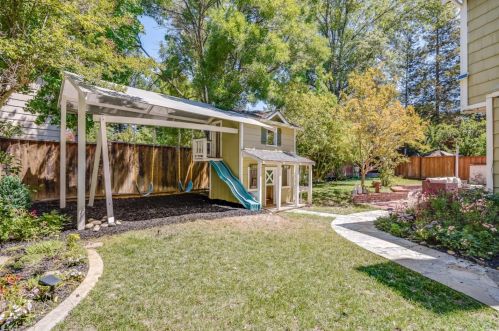 7577 Trotter Way, Pleasanton CA  94566-3121 exterior