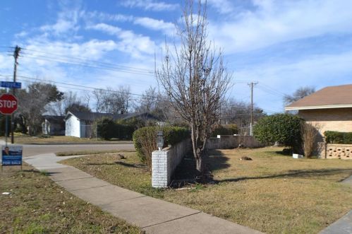 640 Pinehurst Dr, Richardson TX  75080-4205 exterior