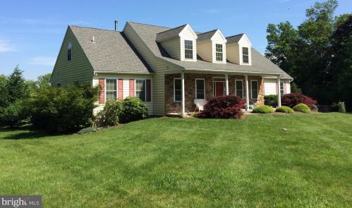 1221 Quarry Hall Rd, Norristown, PA 19403-4543