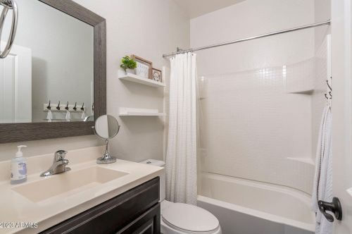 3948 Strawberry Dr, Gilbert AZ  85298-3703 exterior