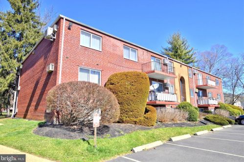 110 Byberry Rd, Philadelphia, PA 19116-1916